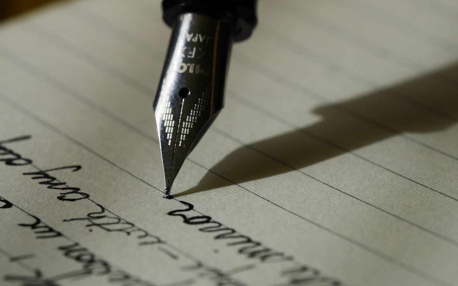 Summarize Long Documents with AI